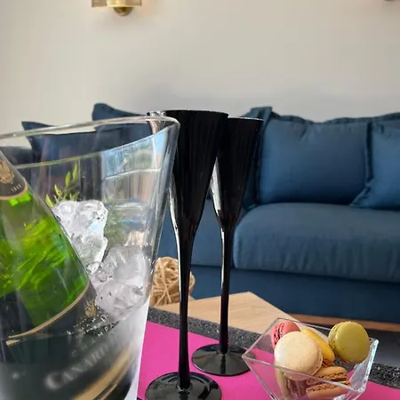 Hoteliere Natureva & Апарт-отель 4*