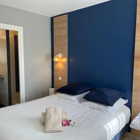 Hoteliere Natureva & Апарт-отель 4*