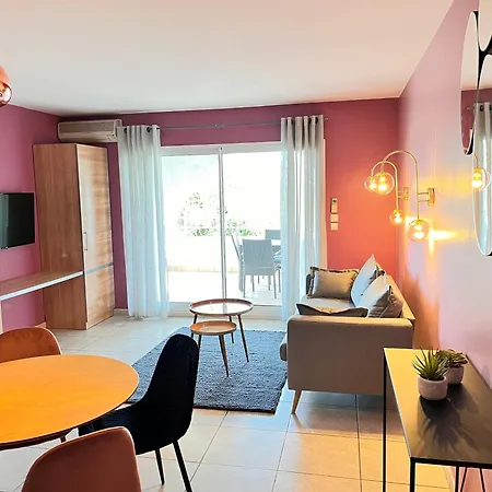 Hoteliere Natureva & 4* Агд