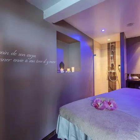 Hoteliere Natureva & 아그